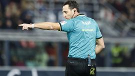 L'Aia fa fuori Abisso ma lui vince il ricorso e viene riammesso: continua momento nero per gli arbitri
