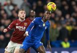 Calciomercato: Chalobah al Como, la Juve su Vicario, Koulierakis alla Roma, pasticcio Lindstrom. I riflessi sul tabellone