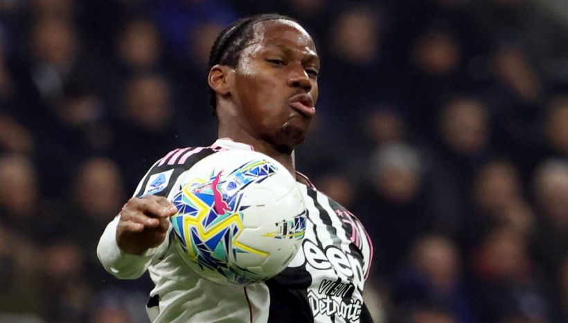 LIVE Calciomercato affari e trattative in diretta Sarr-Juve, più Woltemade di Zirkzee, Milan-Hutchinson, Roma scatenata