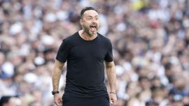 Spence all’Inter, De Zerbi lo attacca: “Mi ha deluso”. I cinque capitani del Tottenham e la decisione su Tonali