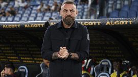 Genoa, De Rossi, lite furibonda in diretta con un cronista: 'Sei ossessionato da me, sei un poveraccio'