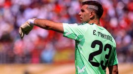 Dibu Martinez era già della Juventus, l'affare è saltato all'improvviso a metà agosto: il retroscena e perché è arrivato Vicario