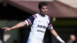 Sebastiano Esposito evita il Cagliari, forza il trasferimento e fa un regalo all’Inter: Napoli, Como e Lazio alla finestra