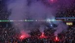 Trabzonspor, delirio per Salah: tifosi impazziti e lui firma il contratto allo stadio