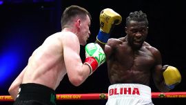 Boxe, Oliha ci prova ma McKenna 's'accontenta' di vincere: sfuma l'assalto di 'El Chapo' al mondiale IBF dei pesi medi