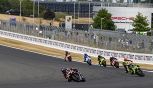 MotoGP, Silverstone, Gara Sprint: volano le Aprilia, tripletta sul podio. Le Ducati crollano