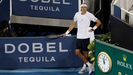 Cincinnati, Zverev batte Norrie col brivido: ma l’orario folle fa discutere. Berrettini cede a Lehecka, fuori Darderi
