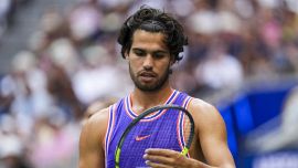 US Open, sorteggio sfortunato per Alcaraz, Carlos con Djokovic, Shelton e Fils: ma rischia già all’esordio. Zverev sfida l’Italia