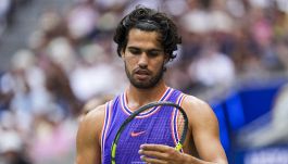 US Open, sorteggio sfortunato per Alcaraz, Carlos con Djokovic, Shelton e Fils: ma rischia già all’esordio. Zverev sfida l’Italia