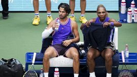 Alcaraz affossa Serena Williams: Cobolli elimina Zverev e un Carlos irriconoscibile allo US Open nel doppio misto