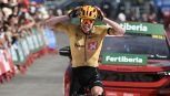 Vuelta, Pogacar acconsente al tributo norvegese al defunto Re Harald V: vince Leknessund davanti a Johannessen, poi Van Aert