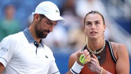 Djokovic non ne vince una prima dello US Open, che debacle con Sabalenka nel doppio misto: Nole e Aryna in crisi
