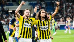 Lione-Fenerbahce, Mariani annulla due gol e beffa Openda: Fonseca fuori, Lukaku in Champions. Guendouzi scatena una rissa