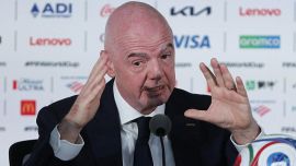 Infantino, Hussein di Giordania denuncia il ricatto: 'Soldi per sostenerlo'. Nuovi guai per il boss della FIFA