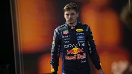 Verstappen, papà Jos sbotta sul rinnovo con Red Bull. Hakkinen avverte McLaren: “Prendere Max sarebbe un rischio”