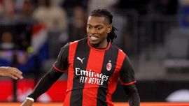 Milan, per Leao porte in faccia dalla Premier: la strategia di Amorim per recuperarlo e il grazie ad Allegri dopo il derby 