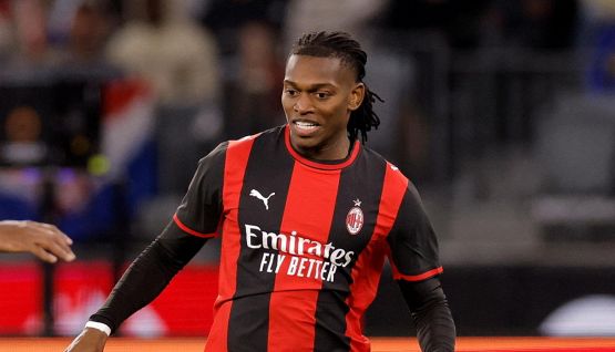 Milan, per Leao porte in faccia dalla Premier: la strategia di Amorim per recuperarlo e il grazie ad Allegri dopo il derby