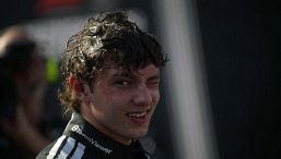 F1, la Red Bull prepara la successione a Verstappen in “stile Antonelli”. Colapinto derubato, che attacco all’Italia