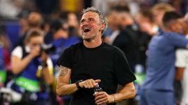 PSG, Luis Enrique guarda oltre la Supercoppa: vuole il record del Real Madrid. La scelta a sorpresa sul pallone d’oro