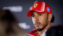 “In Ferrari regna il caos”, cosa succede a Hamilton e Leclerc. Non solo Antonelli, nuova penalizzazione in arrivo