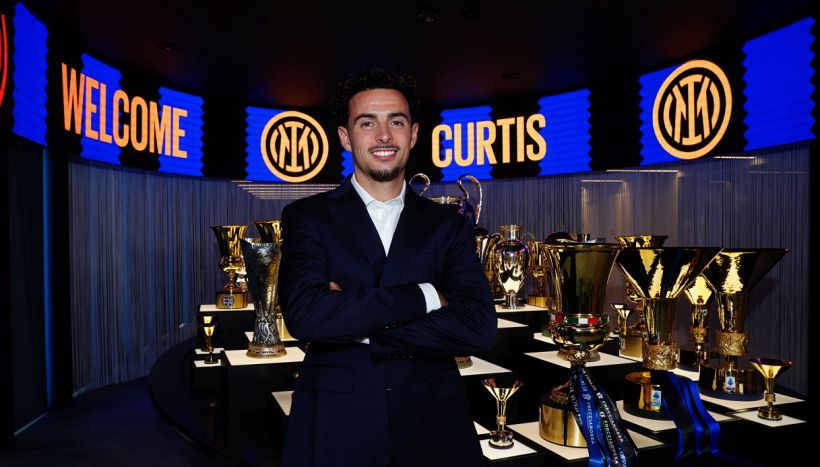 Inter, non è finita con Jones: Chivu avrà un altro rinforzo. Lautaro allontana il Barcellona, l’indizio social
