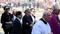 La famiglia di Franco Baresi sempre vicina anche nell'ultimo viaggio, la moglie Maura, i figli e i suoi cari circondati dall'affetto dei tifosi
