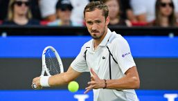 Non solo Alcaraz e Djokovic, pure Medvedev in crisi. Cede a Damm e si sfoga: "Meglio che mi dia al pickleball"
