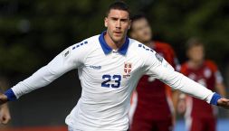 Vlahovic al Besiktas: da anni lo perseguitava uno stalker, le casse di pomodori all'arrivo e la delusione per la maglia