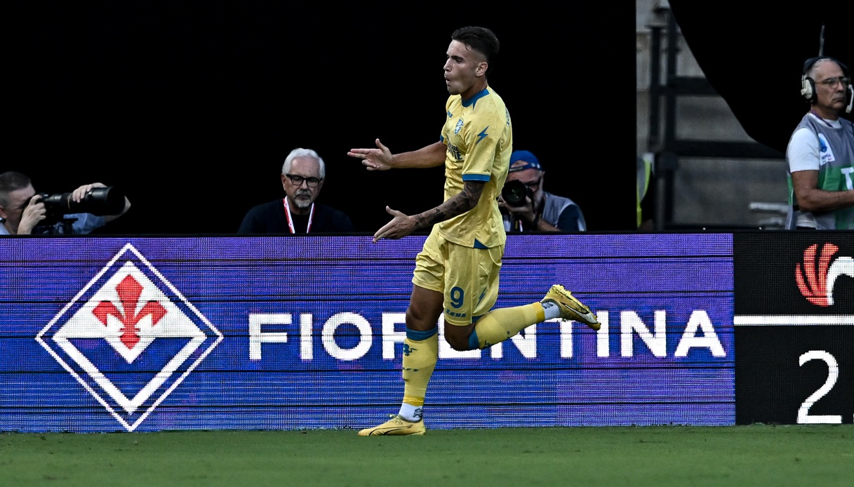 https://wips.plug.it/cips/sport.virgilio.it/cms/2026/08/serie-a-2026-27-fiorentina-3-0-frosinone-raimondo.jpeg