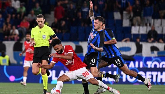 Hapoel-Atalanta, moviola: al 93' esplode la rabbia del tecnico di Tel Aviv