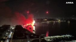 Parte la festa per i 100 anni del Napoli, lo spettacolo dei fuochi sul lungomare