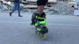 Sui pattini tra le rovine di Gaza: quando lo sport diventa una fuga dalla guerra