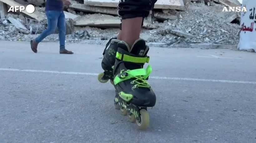 Sui pattini tra le rovine di Gaza: quando lo sport diventa una fuga dalla guerra