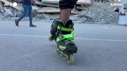 Sui pattini tra le rovine di Gaza: quando lo sport diventa una fuga dalla guerra