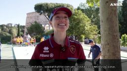 Curling con vista Colosseo, uno sport invernale sfida il caldo di Roma