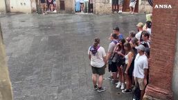Palio di Siena rinviato a domani per la pioggia