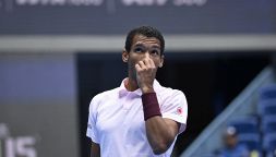 Figuraccia Auger-Aliassime, subito ko a Pechino e Medvedev e Cobolli incalzano. Jingshan, bene Cinà e Bellucci