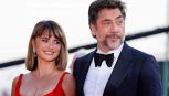 Javier Bardem e Penelope Cruz restituiscono a Venezia quella componente sfumata, apparizione dopo i Mondiali da tifoso con un passato nel rugby