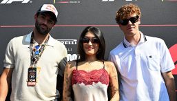Peggy Gou nel panico nel giro di pista con Kimi Antonelli postato sui social