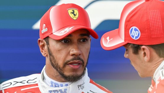 Polveriera Ferrari, Leclerc fa mea culpa, Hamilton conferma lo strappo. Vasseur duro: “Decido io se uno dei due è fuori”