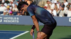 US Open, Musetti come Sinner al Roland Garros: crolla e sfuma il derby con Darderi. Cobolli in rimonta, batosta per Bellucci