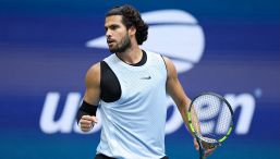 US Open, Alcaraz fa paura: travolge Paul e attende Shelton. La sfida tra Zverev e Darderi scatena la polemica: “Carlos favorito”