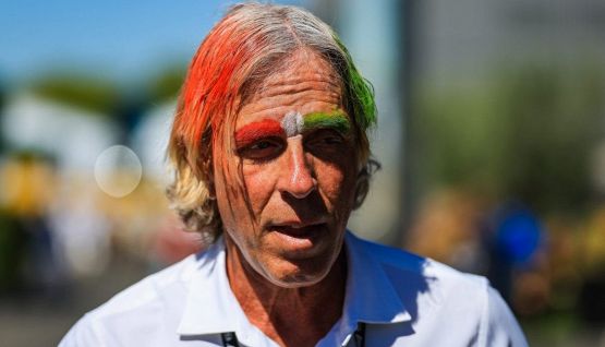 Tutta colpa di Antonelli: giornalista si presenta a Madrid coi capelli tricolore, cosa è successo