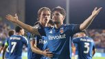 Como-Lipsia, è il momento della storia: il primo gol in Champions è di Baturina, la reazione di Fabregas