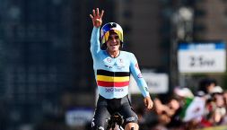 Mondiali Ciclismo 2026, Crono Elite Maschile: Evenepoel serve il poker, Ganna affonda ma salva l'argento. Sul podio Seixas