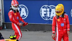 Team radio Ferrari a Baku, Hamilton è un lamento continuo: "Mancano grip e velocità" ma Leclerc non è da meno