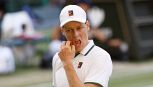 Sinner rompe il silenzio dopo il ritiro dallo US Open: “È difficile”. Bartoli all’attacco dell’ATP: “Senza Jannik di che parliamo”