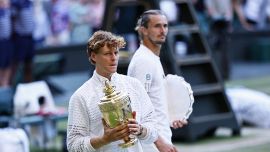 Sinner, Zverev rosicone: l’assurda scusa sulla sconfitta a Wimbledon contro Jannik, anche McEnroe sfotte Sascha