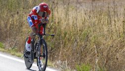 Mas ha messo le mani sulla Vuelta: Roglic a cronometro gli rosicchia solo 33", crolla Gall. Coppa Sabatini a Cosnefroy