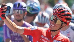 La Vuelta parla spagnolo: vince Enric Mas nel giorno della risurrezione di Mikel Landa. Roglic fatica ma tiene dietro Gall